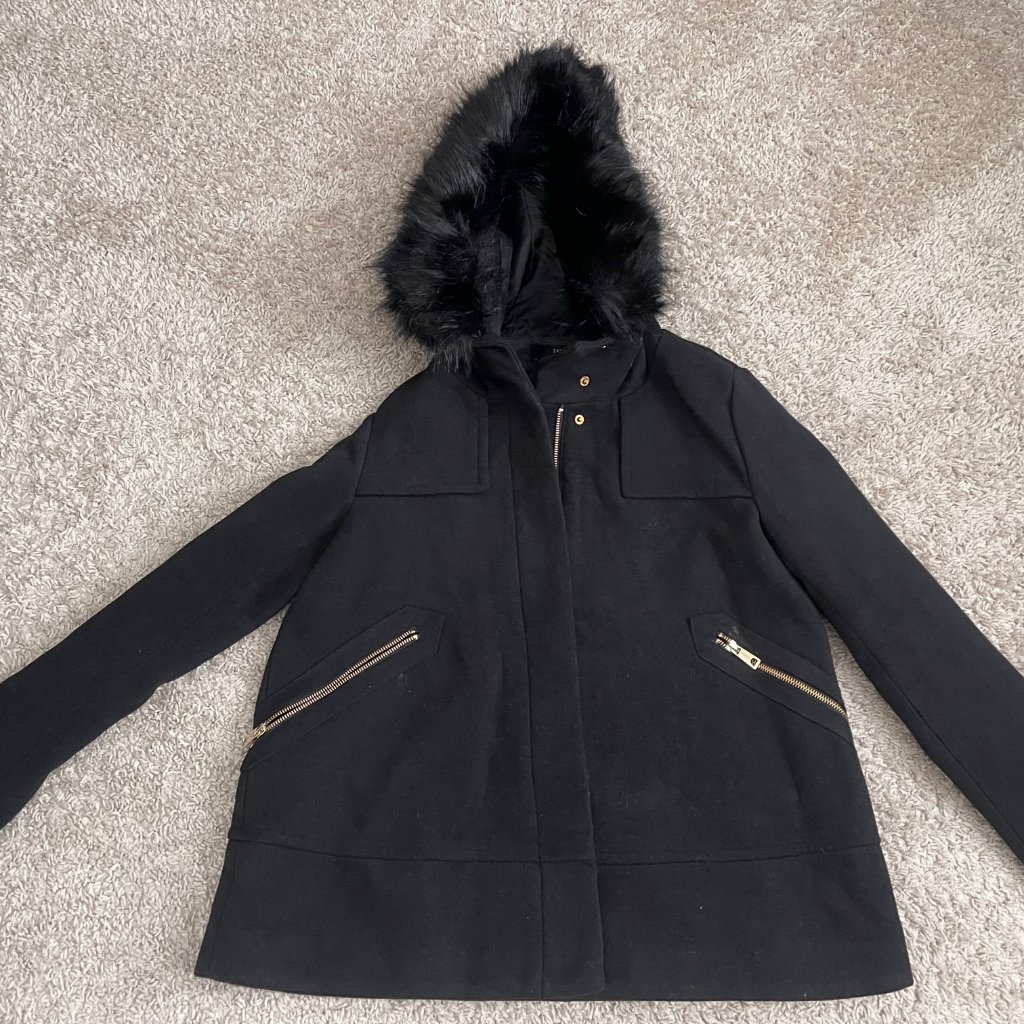 Zara Basic Outerwear "M"